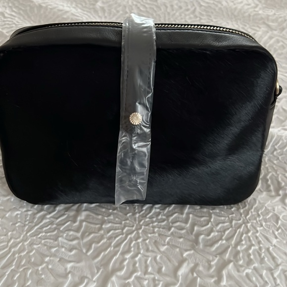 NWT UGG Crossbody Bag - Picture 11 of 12
